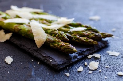 Recette d'Asperges Grillées au Parmesan