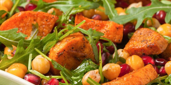 Salade d’automne à la patate douce et grenade