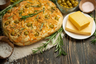 Fougasse Provençale aux olives et fromage